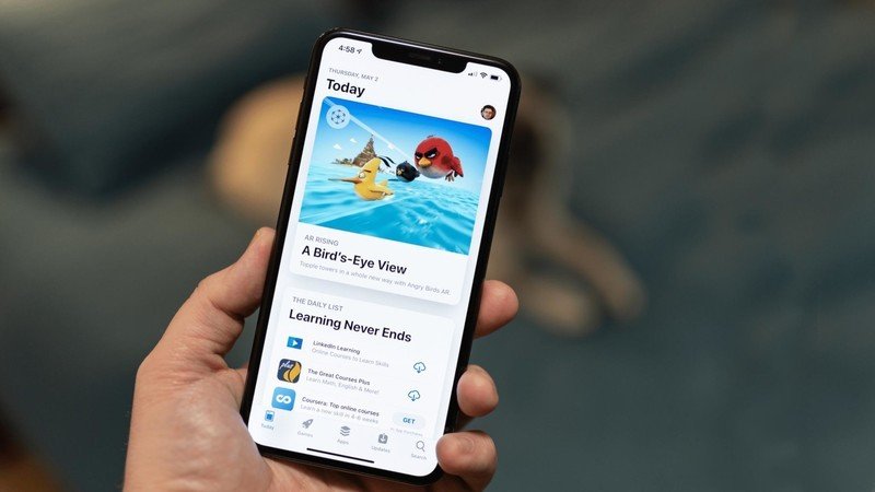 Judge questions $27 million lawyer fee in App Store settlement