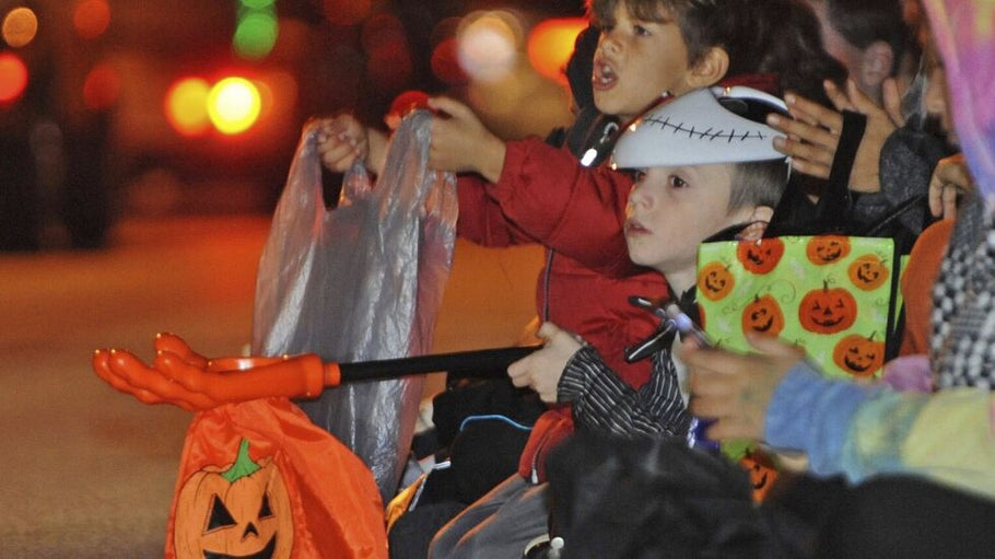 ‘Cash or candy?’ How Halloween can help kids learn about money