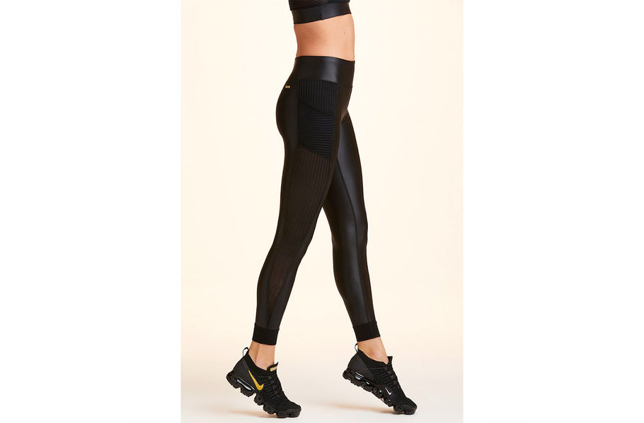 5 Pairs of the Absolute Best Leggings With Pockets For Whatever You’ve Got Going On