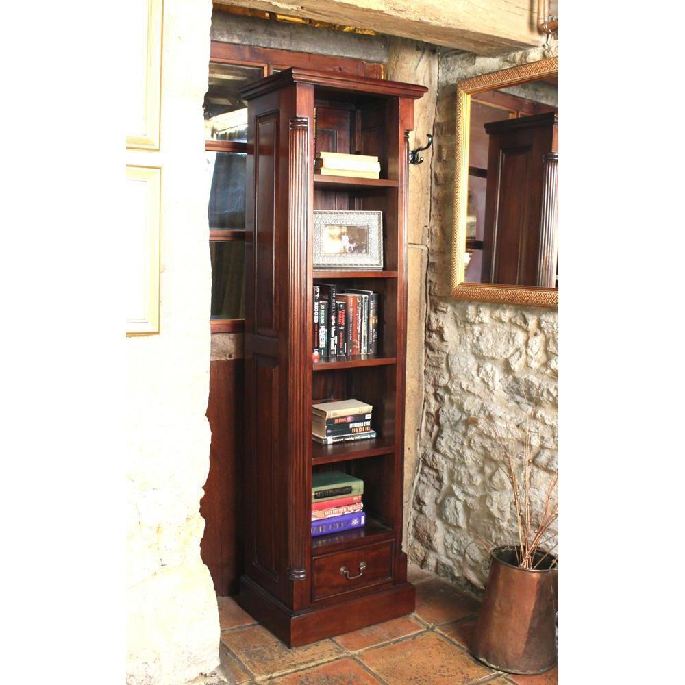 Baumhaus La Roque Narrow Alcove Bookcase